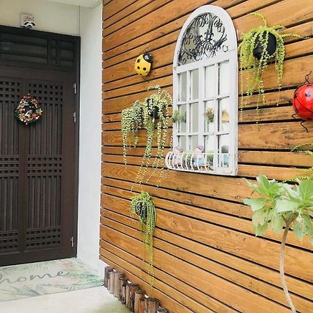 小院子4人至6人包棟民宿 Taitung Екстер'єр фото